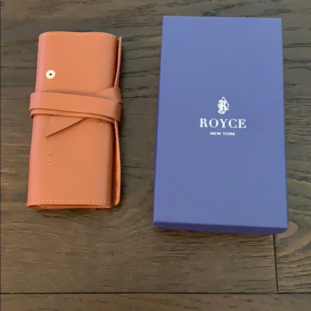 Royce | leather media roll